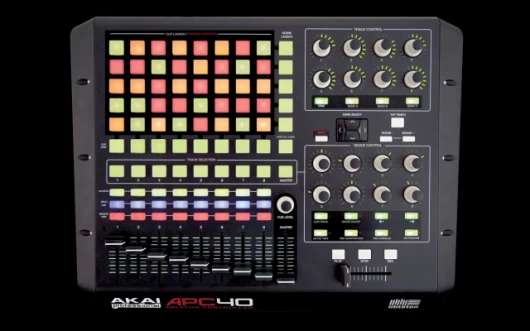 AKAI APC-40 Ableton Live コントローラー Amazon.com: Akai Pro APC40 Ableton Controller : Musical